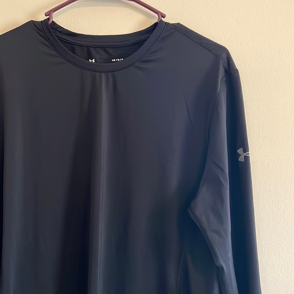 Under Armour quarter sleeve t-shirt